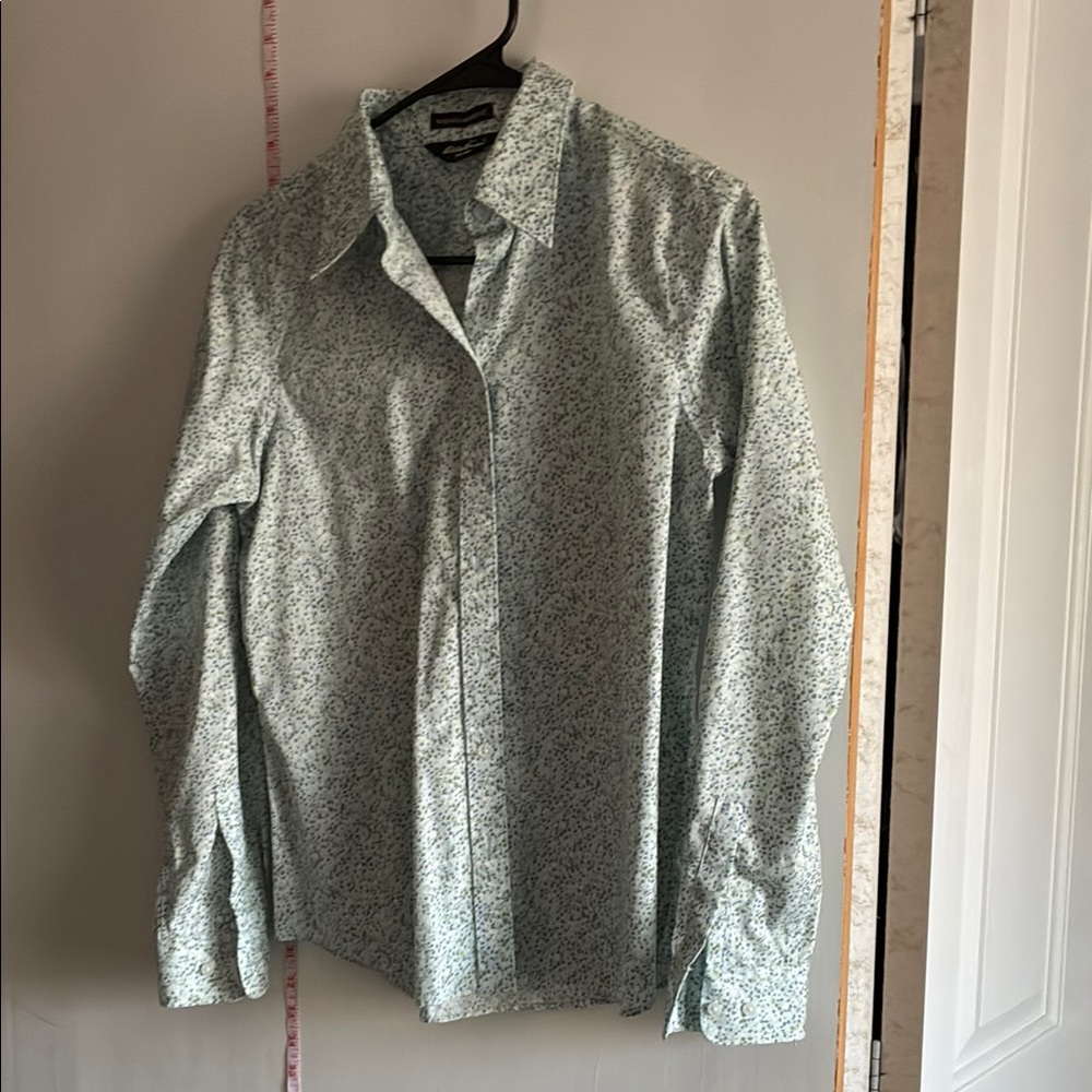 Eddie Bauer Button  front women’s small 100% cotton